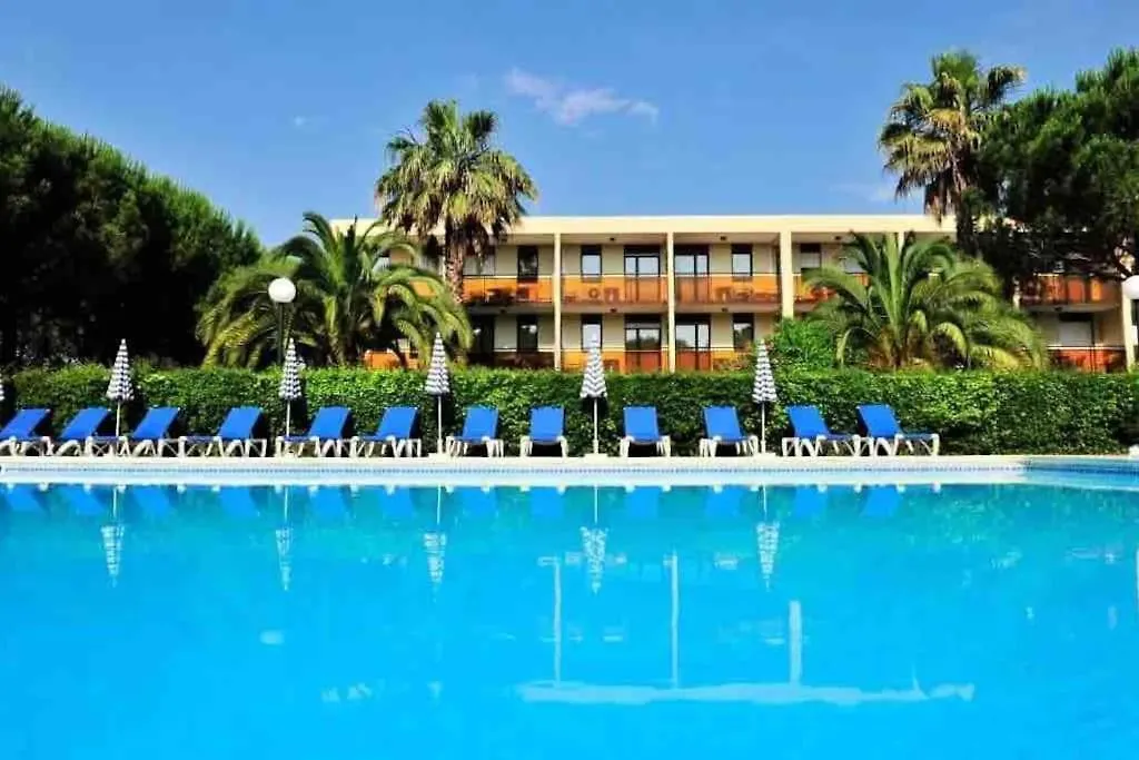 Mandelieu / Appartement Climatise 4 Prsn / Piscine